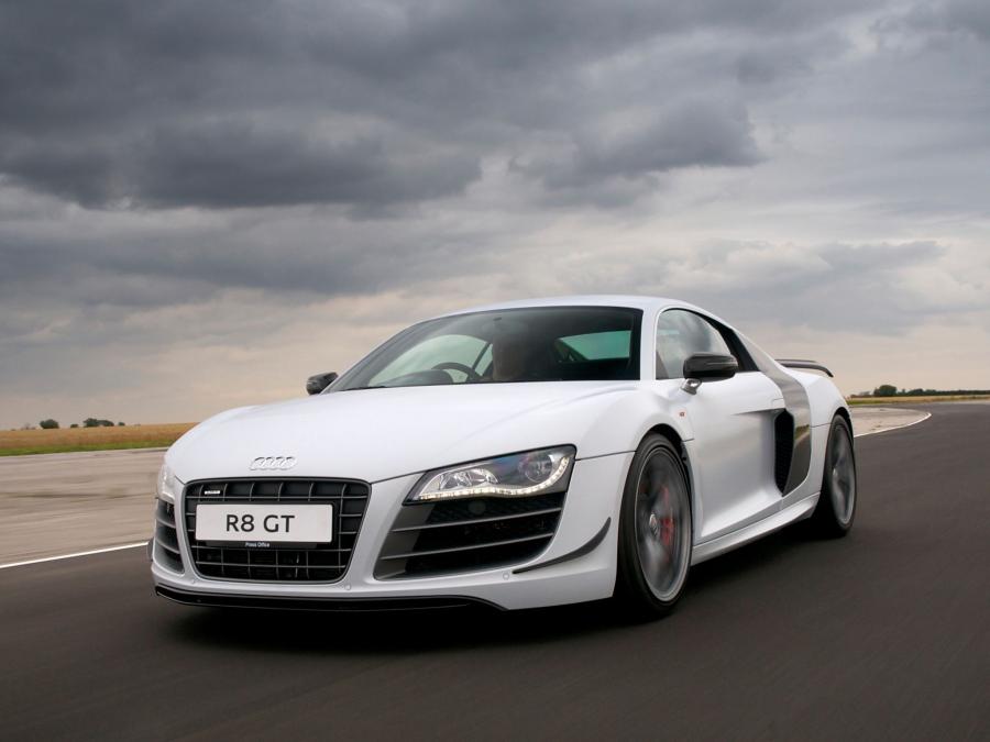  Audi R8 GT 2010 года  (UK) (фото 15 из 18)
